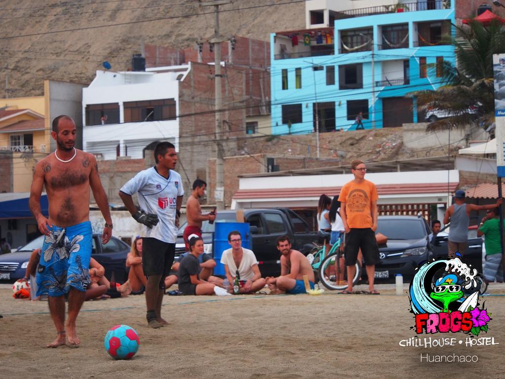 Frogs Chillhouse Hostel Huanchaco Esterno foto